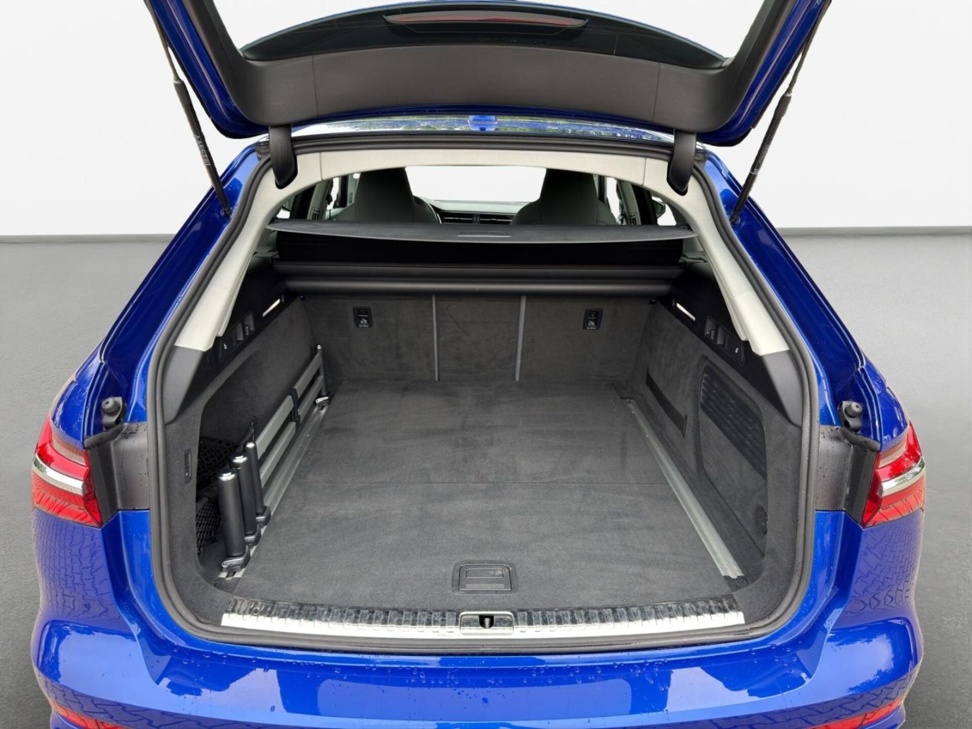 Audi S6 Avant
