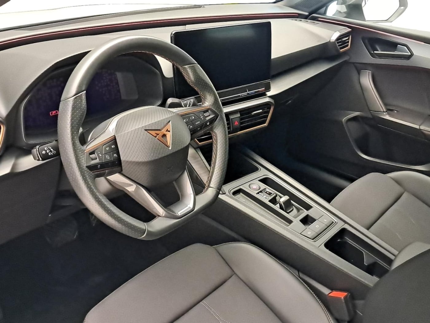 CUPRA Leon León 1.5 eTSI DSG 110 kW (150 CV) — photo 10