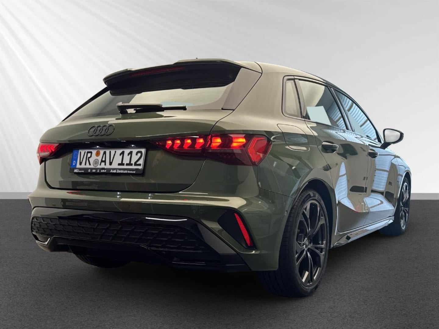 Bild über Audi A3 Sportback S line 35 TDI S tronic - für weitere Informationen kontaktieren Sie den Audi Partner