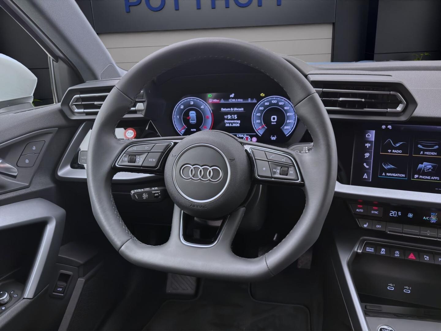 Bild über Audi A3 Limousine S line 30 TDI Schaltgetriebe - für weitere Informationen kontaktieren Sie den Audi Partner
