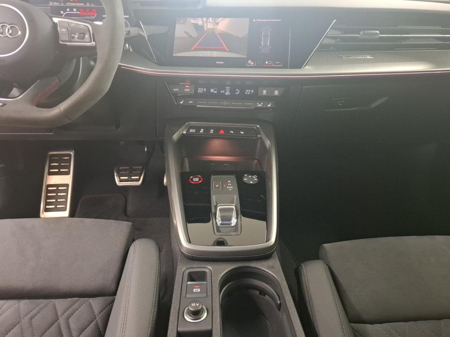 Bild über Audi RS 3 Sportback TFSI quattro S tronic - für weitere Informationen kontaktieren Sie den Audi Partner