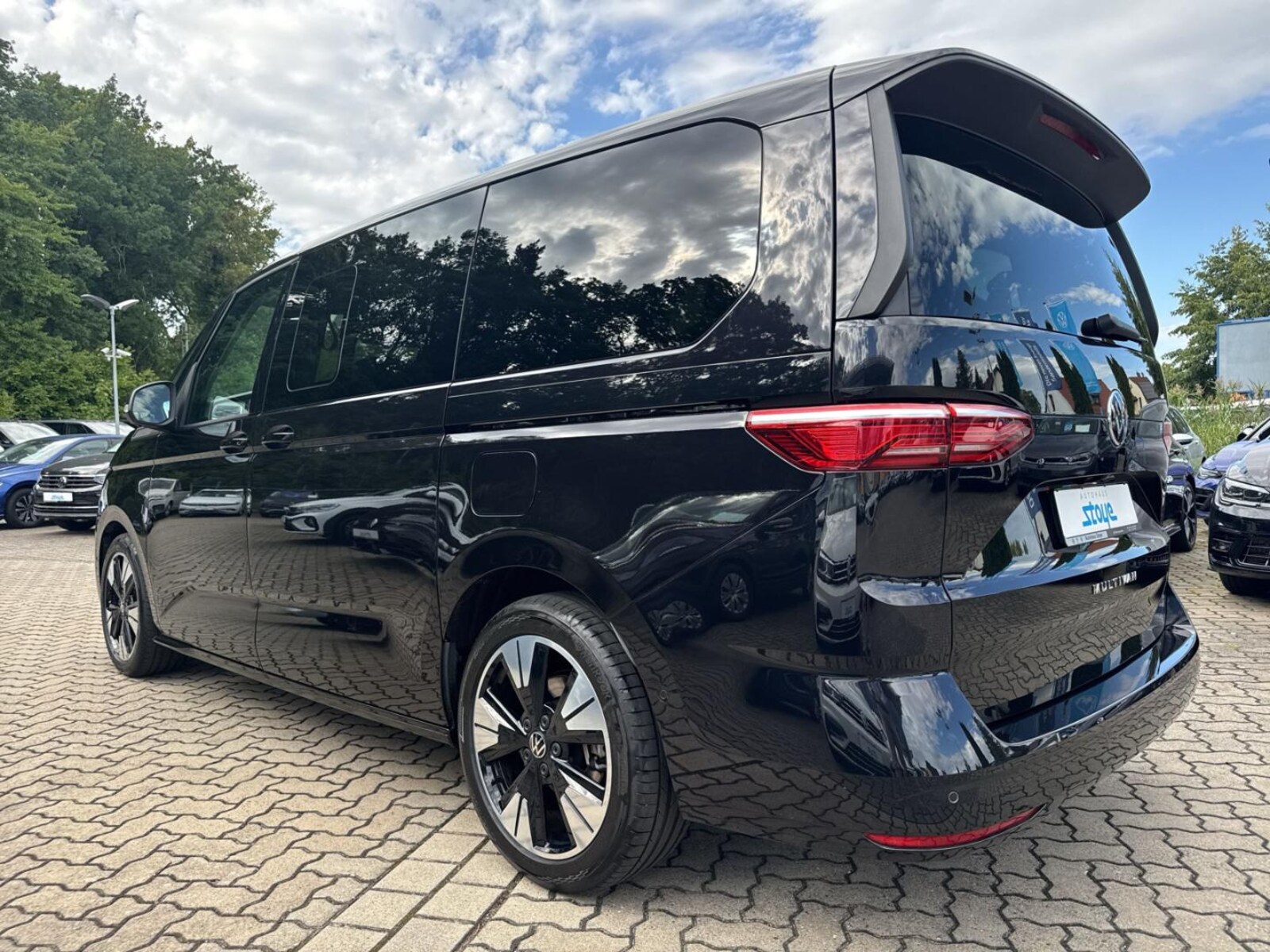 Volkswagen Multivan Langversion – Bild 3