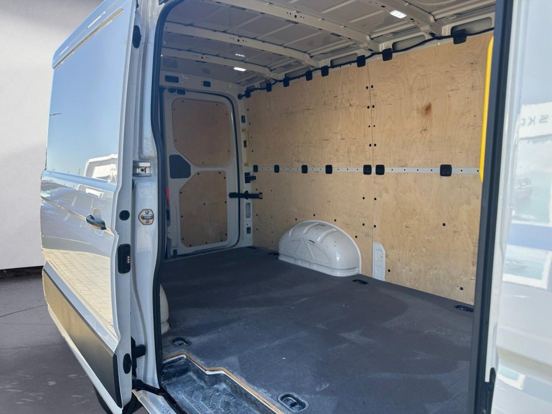 Volkswagen Crafter Kasten mittlerer Radstand