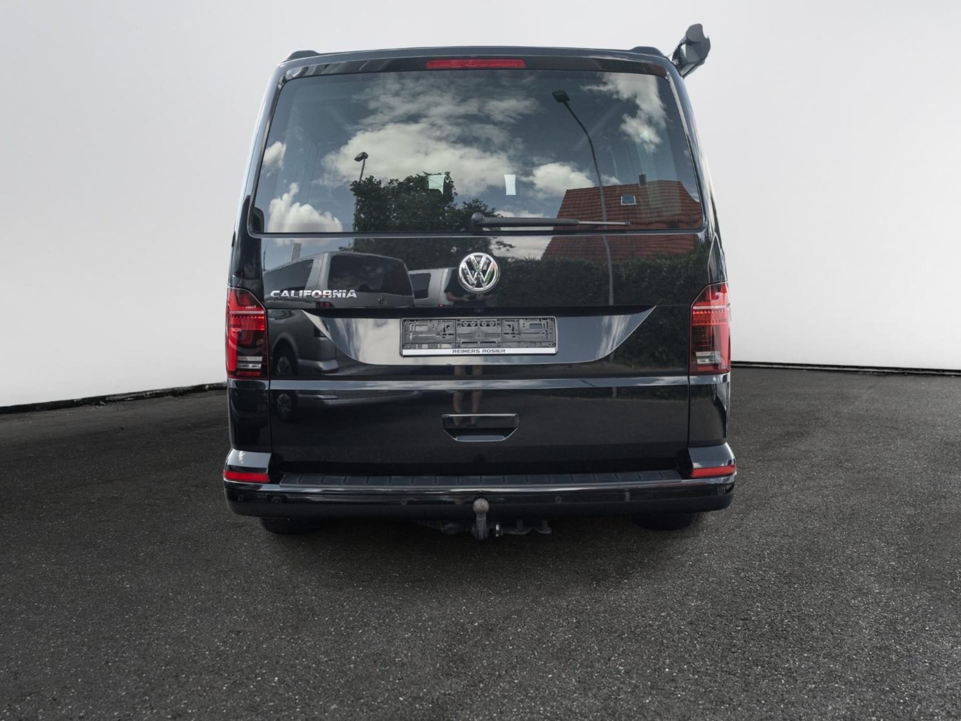Volkswagen T6.1 California Beach