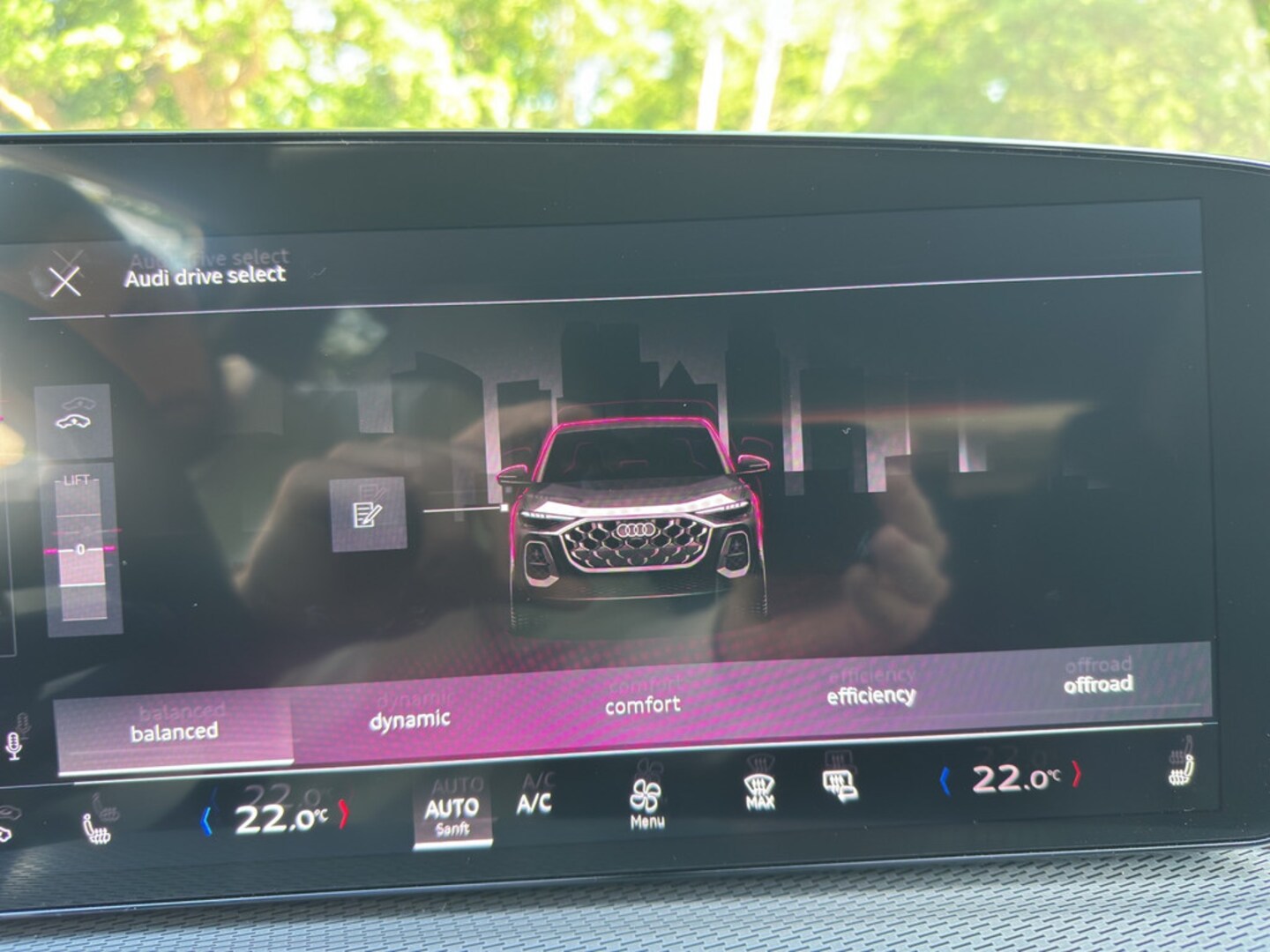 Bild über Audi Q5 Sportback TDI quattro 150 kW S tronic - für weitere Informationen kontaktieren Sie den Audi Partner
