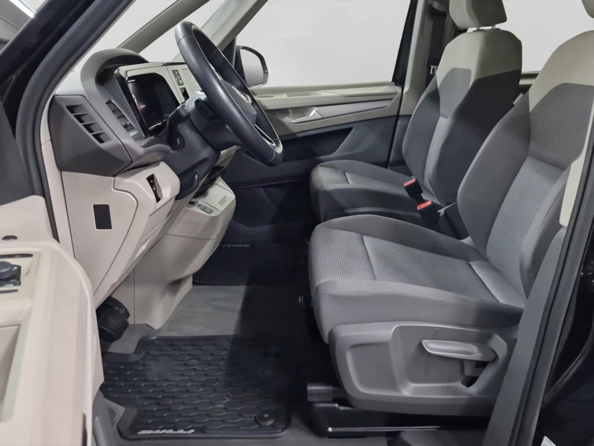 Volkswagen Multivan Basis-Modell