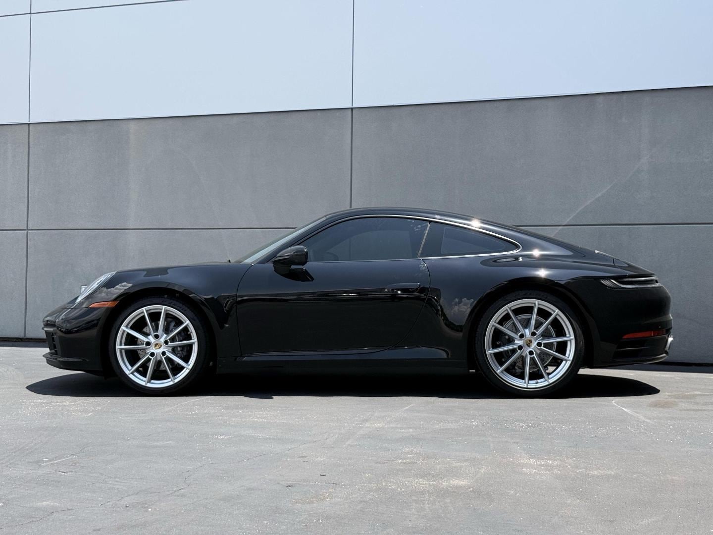 2022 Porsche 911 Carrera 4 Coupe's photo