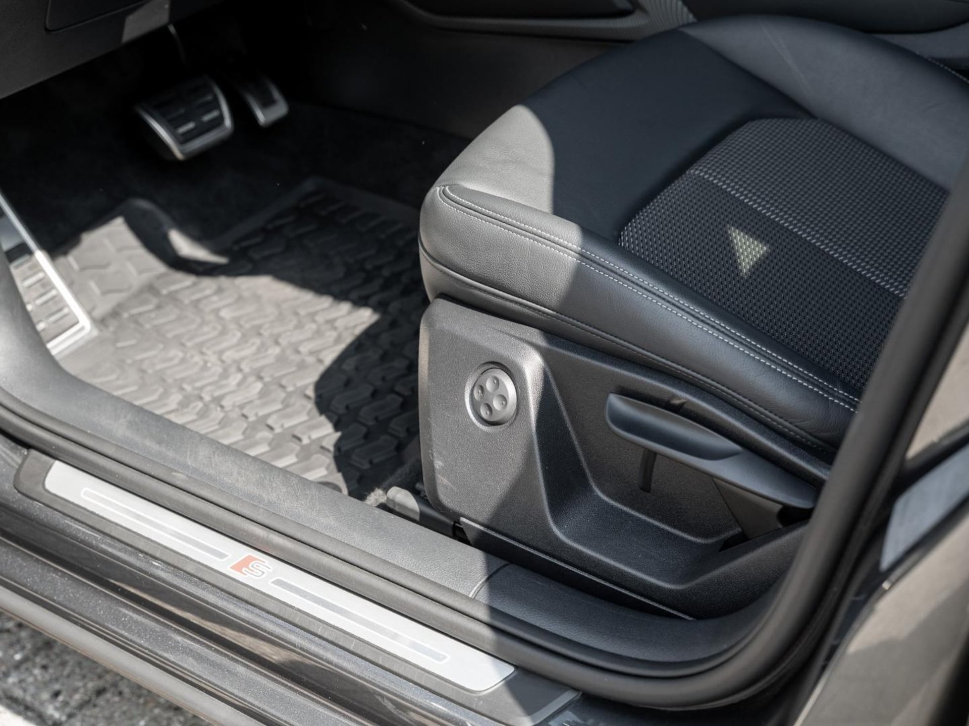 Audi Q2 S line