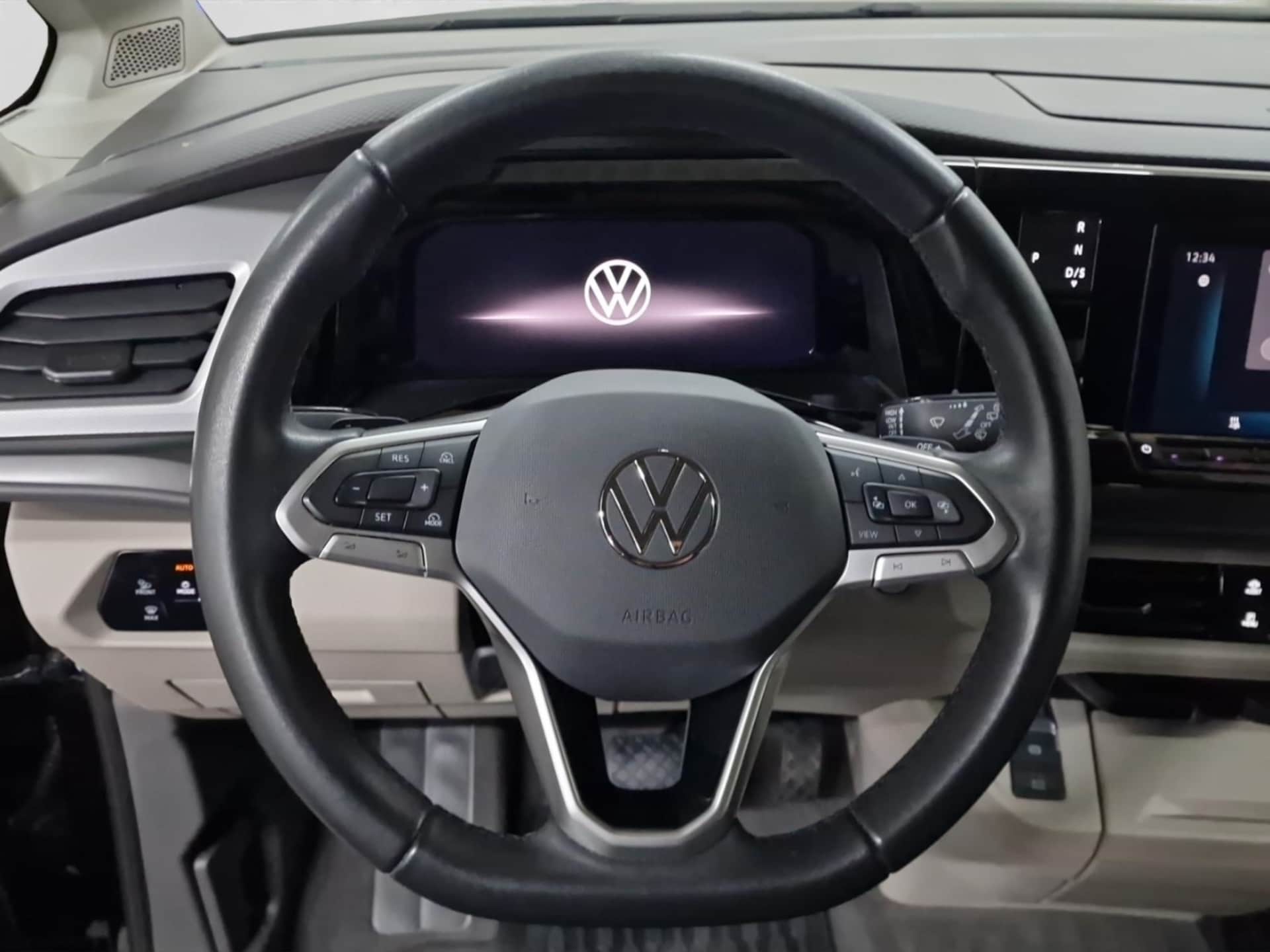 Volkswagen Multivan Basis-Modell