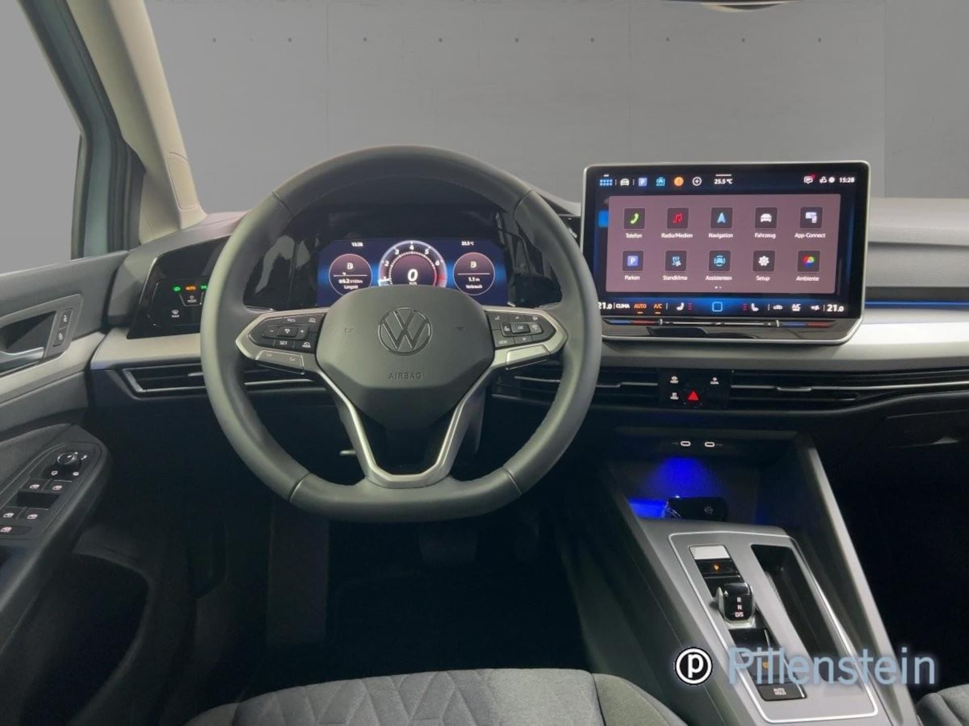 Volkswagen Golf Variant Life