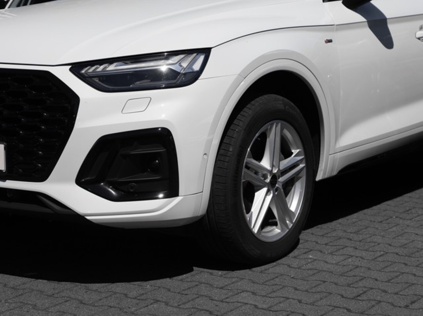 Bild über Audi Q5 Sportback 40 TDI quattro S tronic - für weitere Informationen kontaktieren Sie den Audi Partner