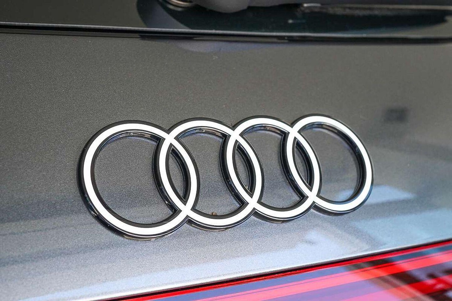 Image about Audi Q5 SUV TDI quattro 150 kW