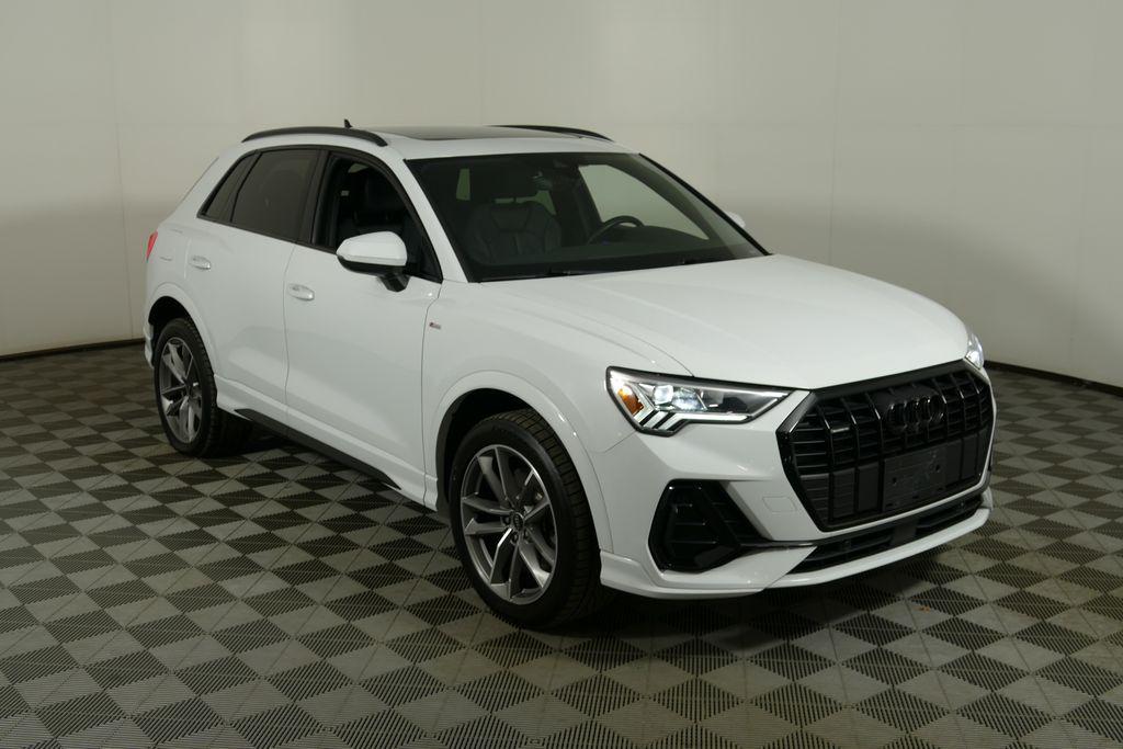 2023 Audi Q3 45 TFSI S Line Premium Plus quattro's photo