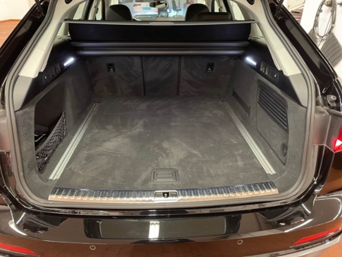 Bild über Audi A6 Avant S line 45 TDI quattro S tronic - für weitere Informationen kontaktieren Sie den Audi Partner