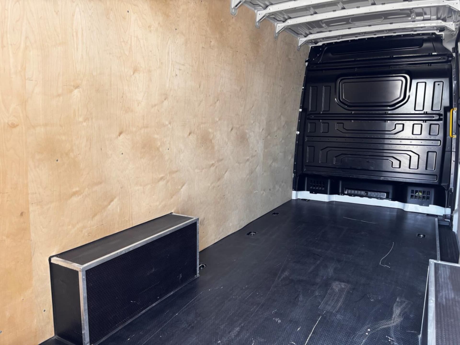 Volkswagen Crafter Furgon długi rozstaw osi