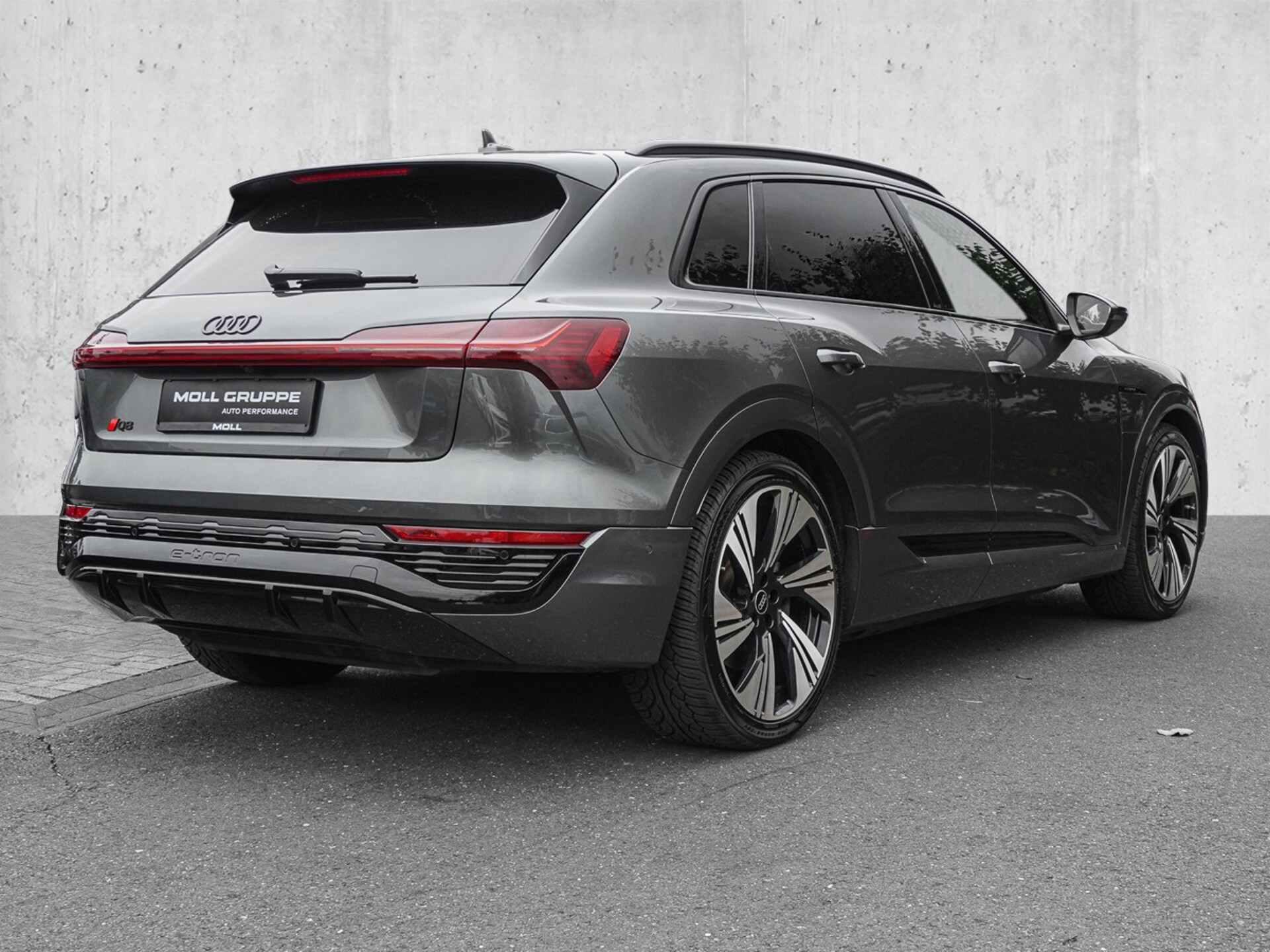 Audi Q8 e-tron S line