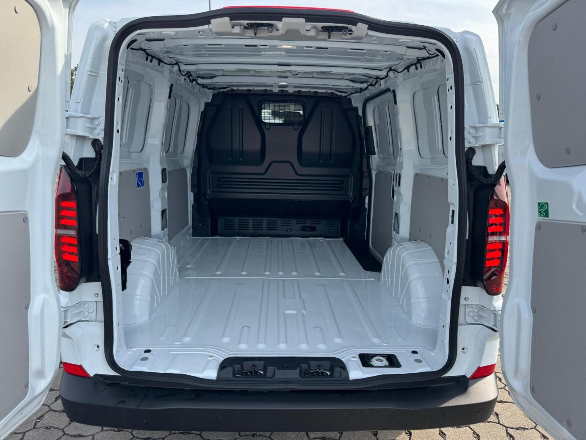 Volkswagen Transporter Kasten kurzer Radstand