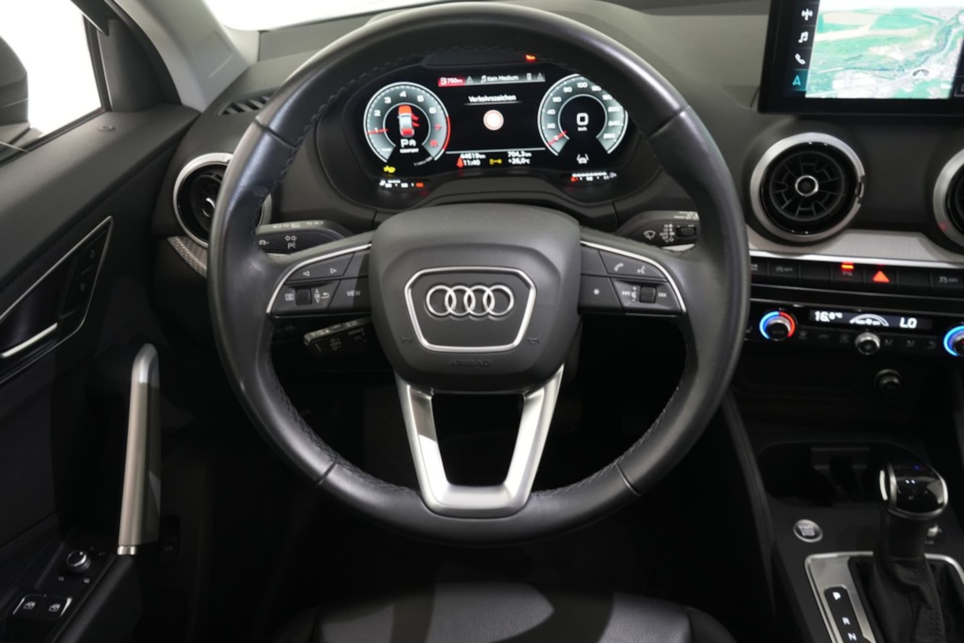 Audi Q2 S line