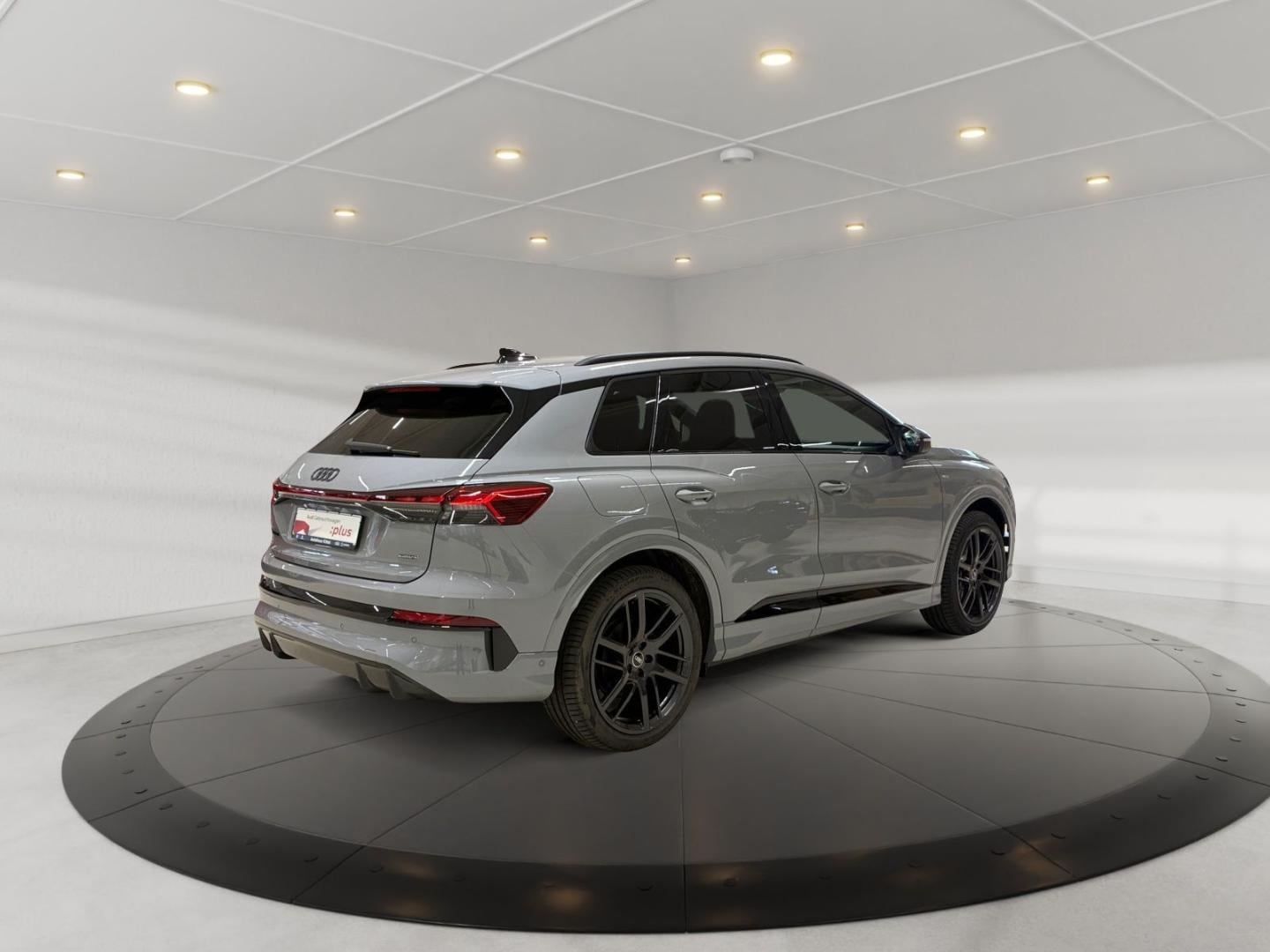 Bild über Audi Q4 SUV e-tron e-tron quattro 220 kW - für weitere Informationen kontaktieren Sie den Audi Partner
