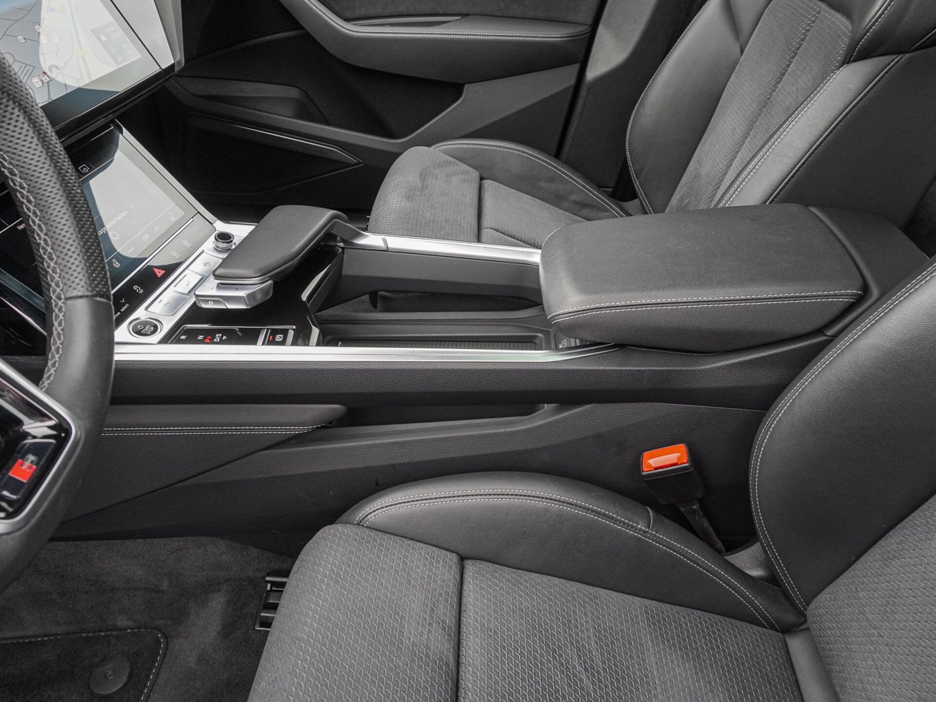 Audi Q8 e-tron S line