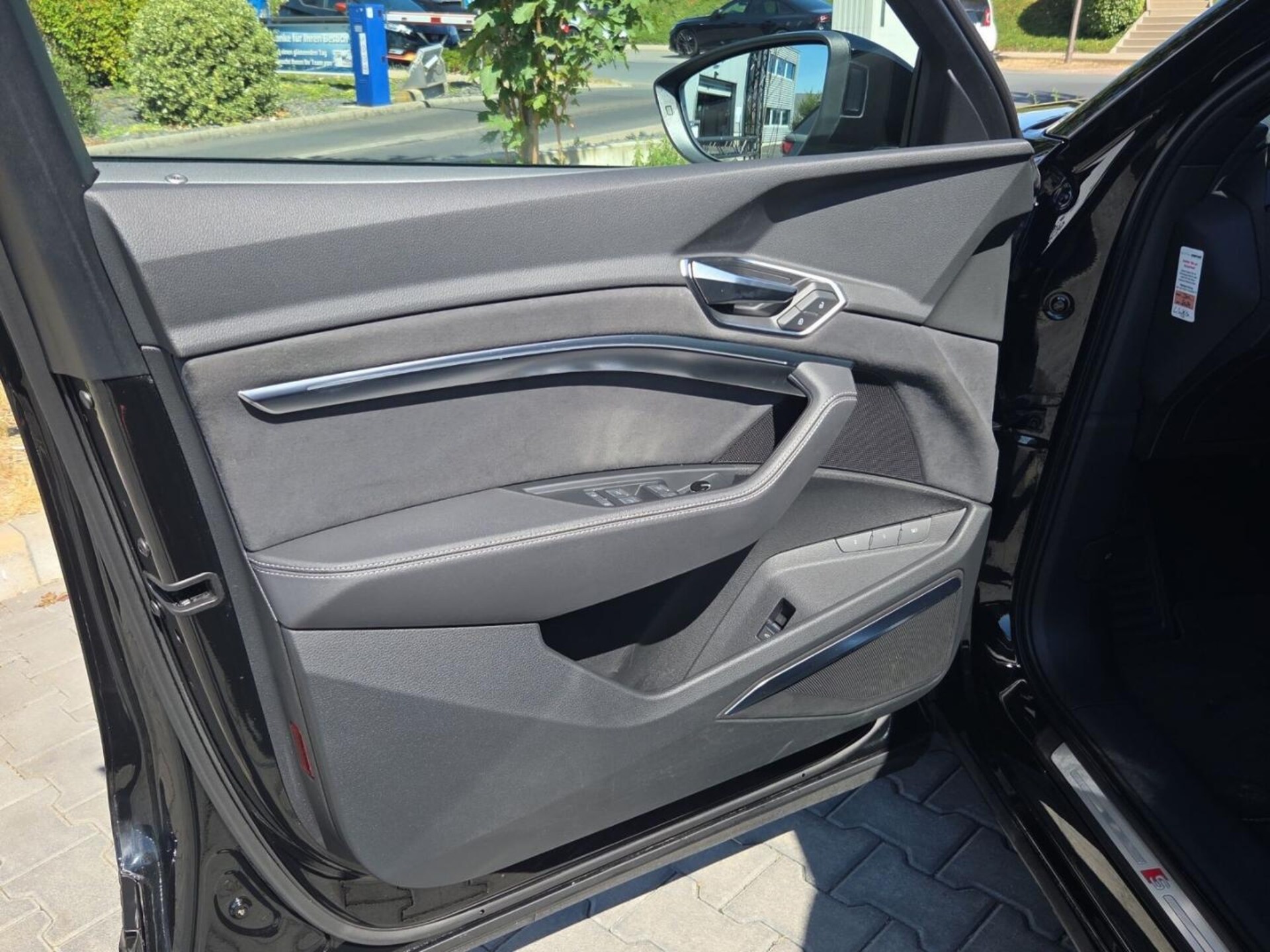 Audi Q8 e-tron S line