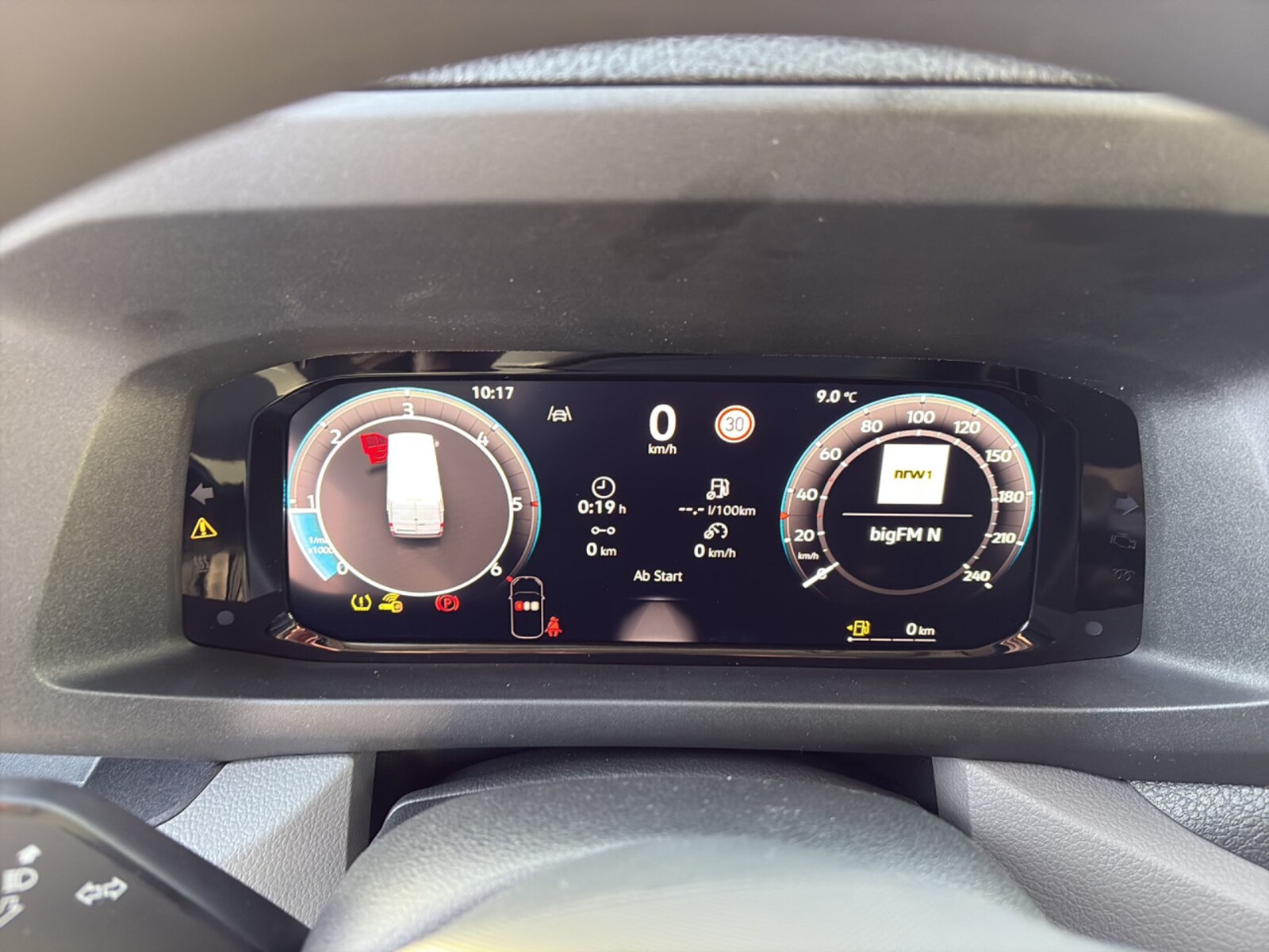 Volkswagen Crafter Kasten langer Radstand – Bild 12