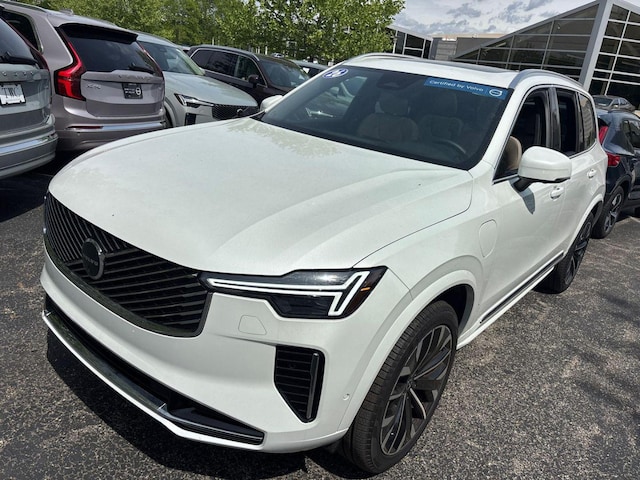 2026 Volvo XC90 Plug-In Hybrid