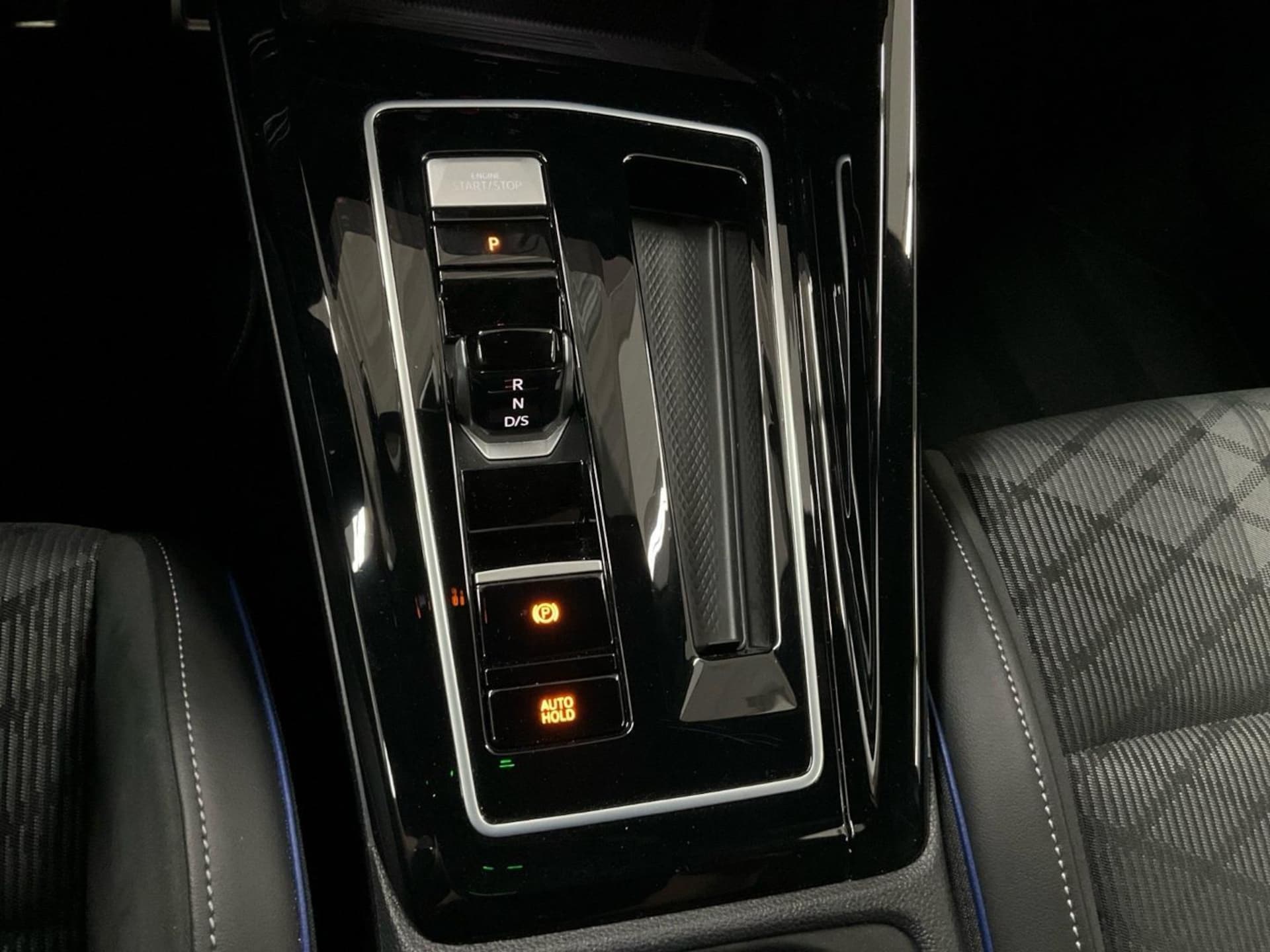 Volkswagen Golf Variant R-Line