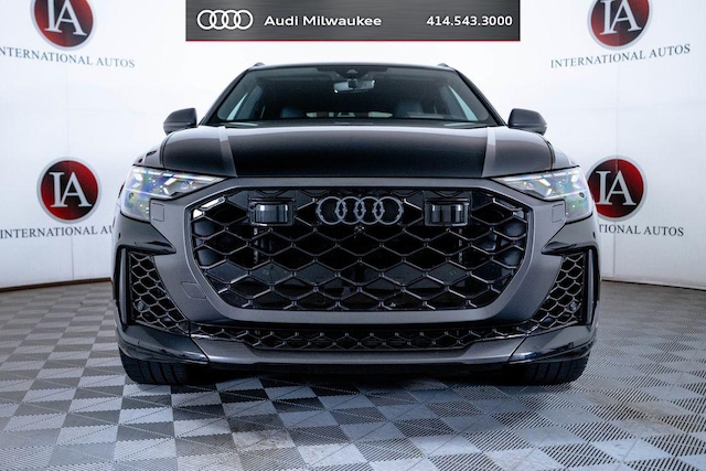 2025 Audi RS Q8 SUV performance