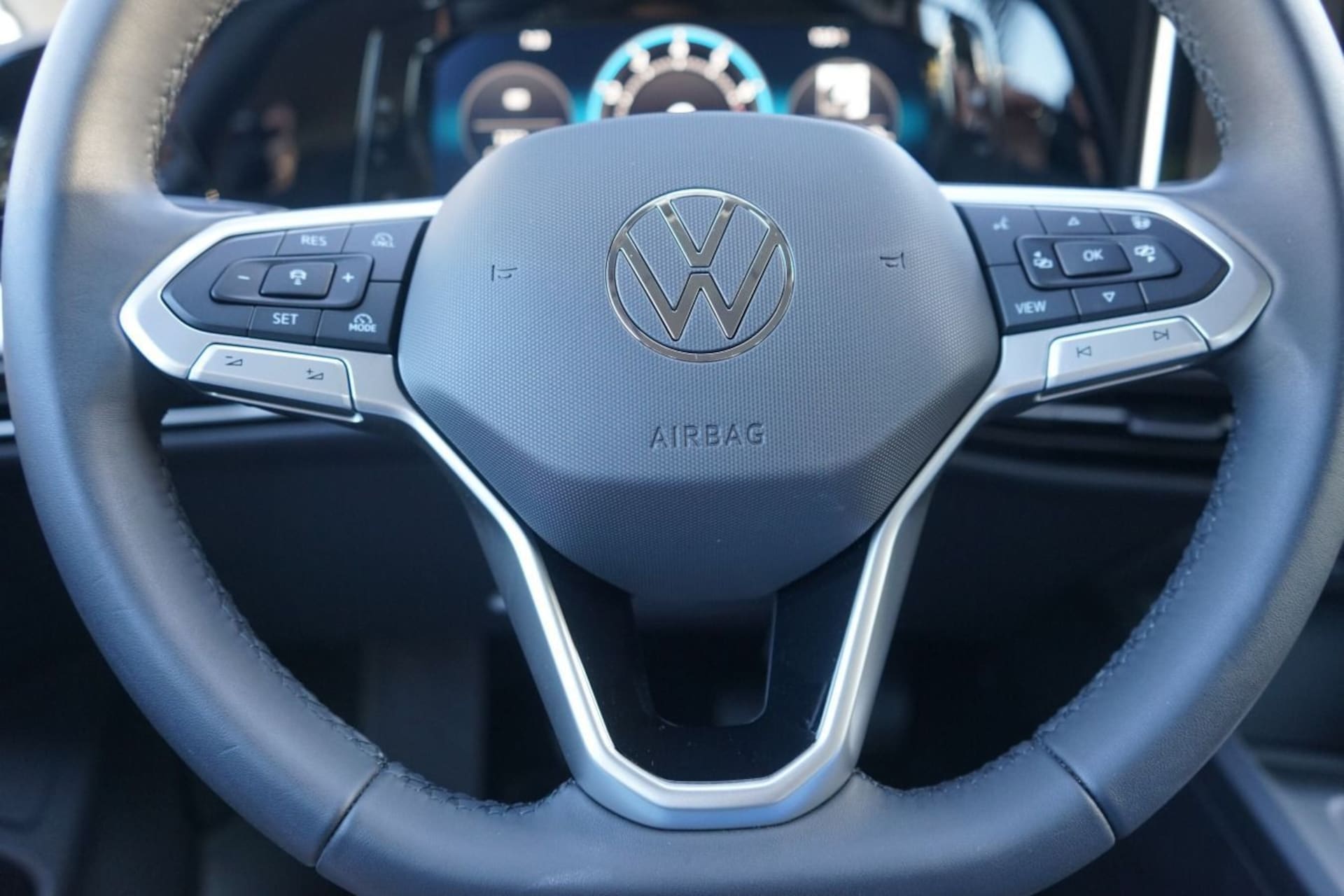 Volkswagen Golf Life