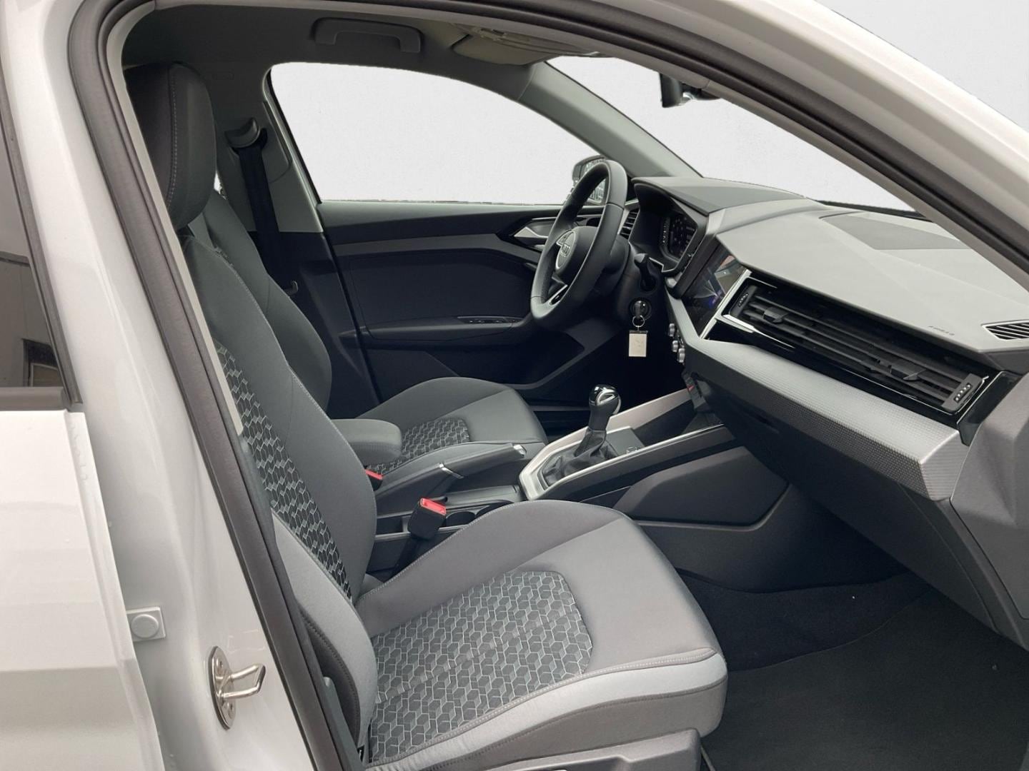 Bild über Audi A1 Sportback advanced 30 TFSI S tronic - für weitere Informationen kontaktieren Sie den Audi Partner