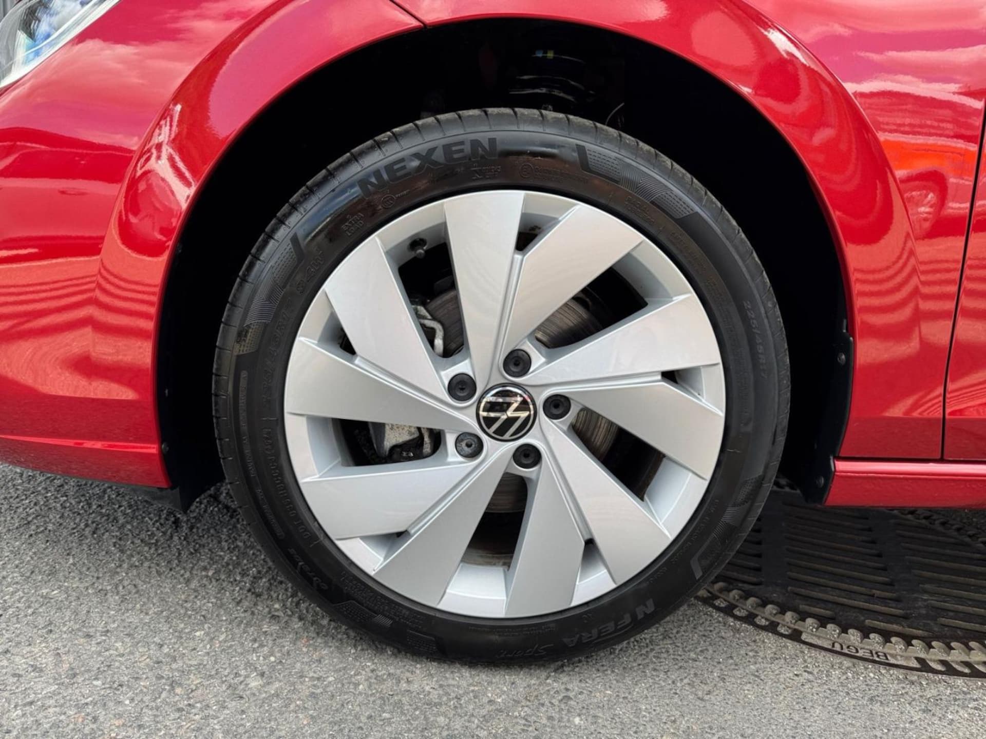 Volkswagen Golf Life