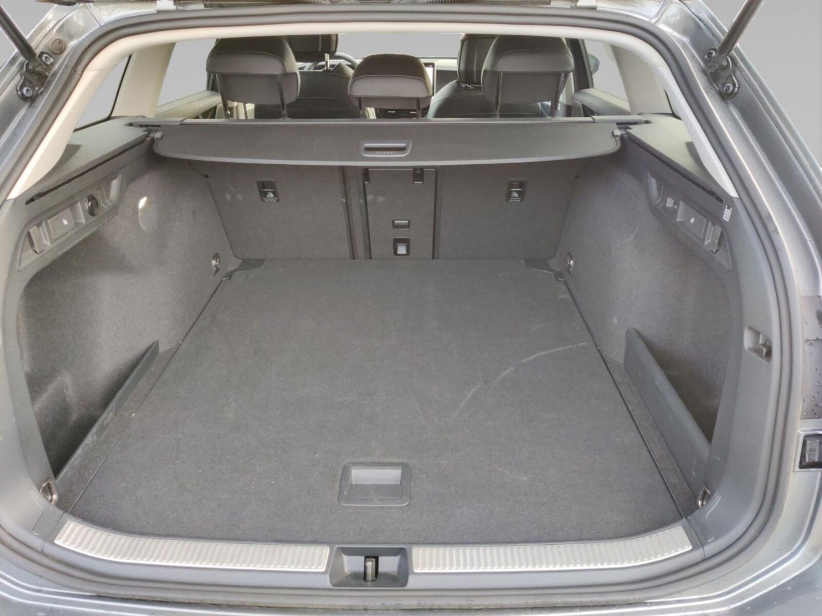 Volkswagen Passat – Bild 16