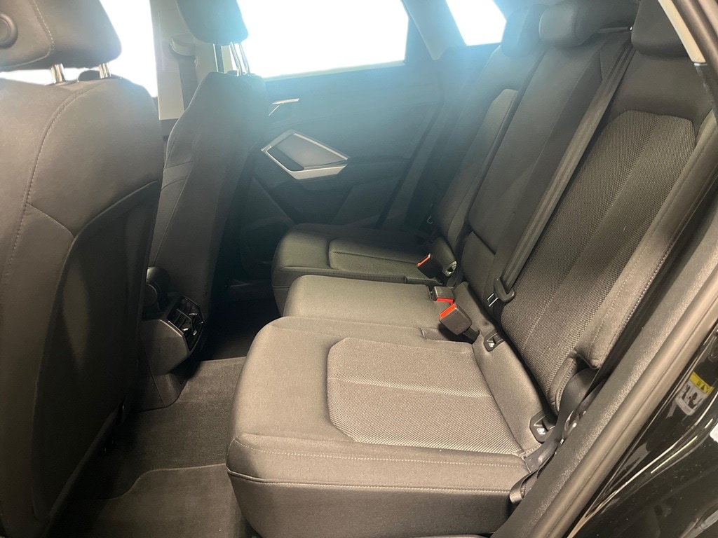 Bild som visar Audi Q3 Q3 35 TFSI advanced 150 hk S tronic - för mer information kontakta din Audi Partner