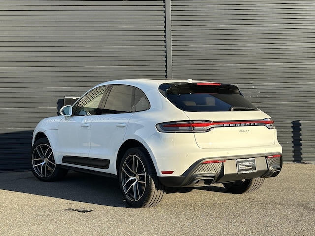 2025 Porsche Macan
