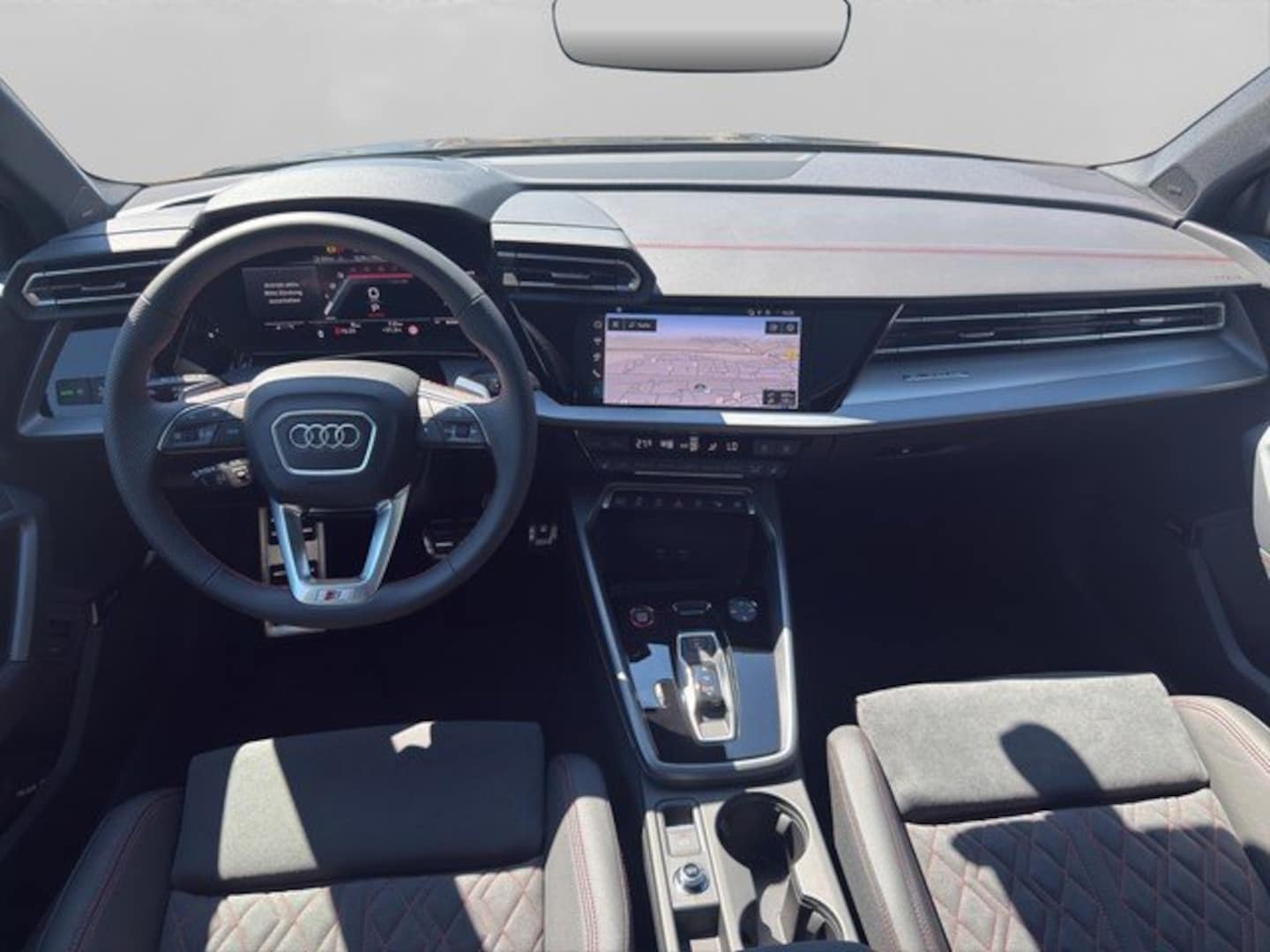 Bild über Audi S3 Limousine TFSI quattro 245 kW S tronic - für weitere Informationen kontaktieren Sie den Audi Partner