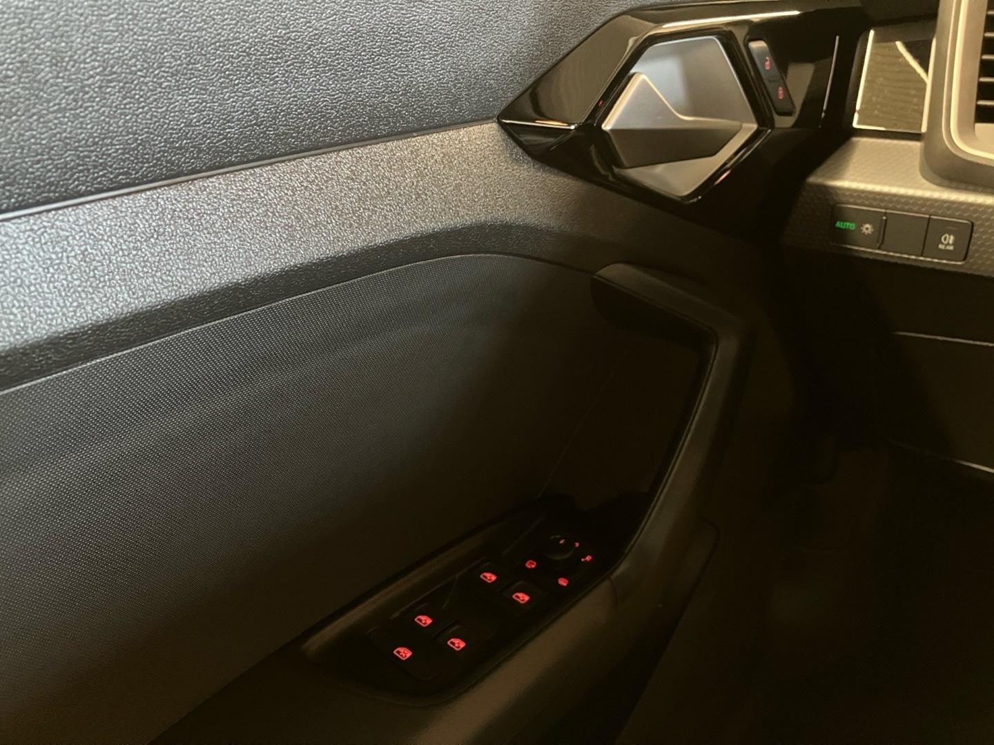 Bild über Audi A1 Sportback S line 25 TFSI S tronic - für weitere Informationen kontaktieren Sie den Audi Partner