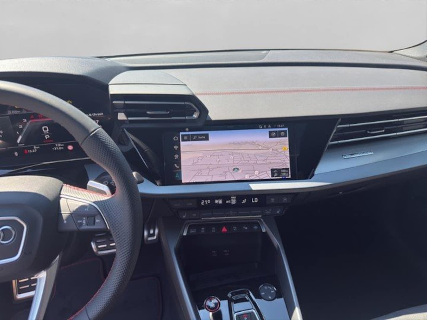 Bild über Audi S3 Limousine TFSI quattro 245 kW S tronic - für weitere Informationen kontaktieren Sie den Audi Partner
