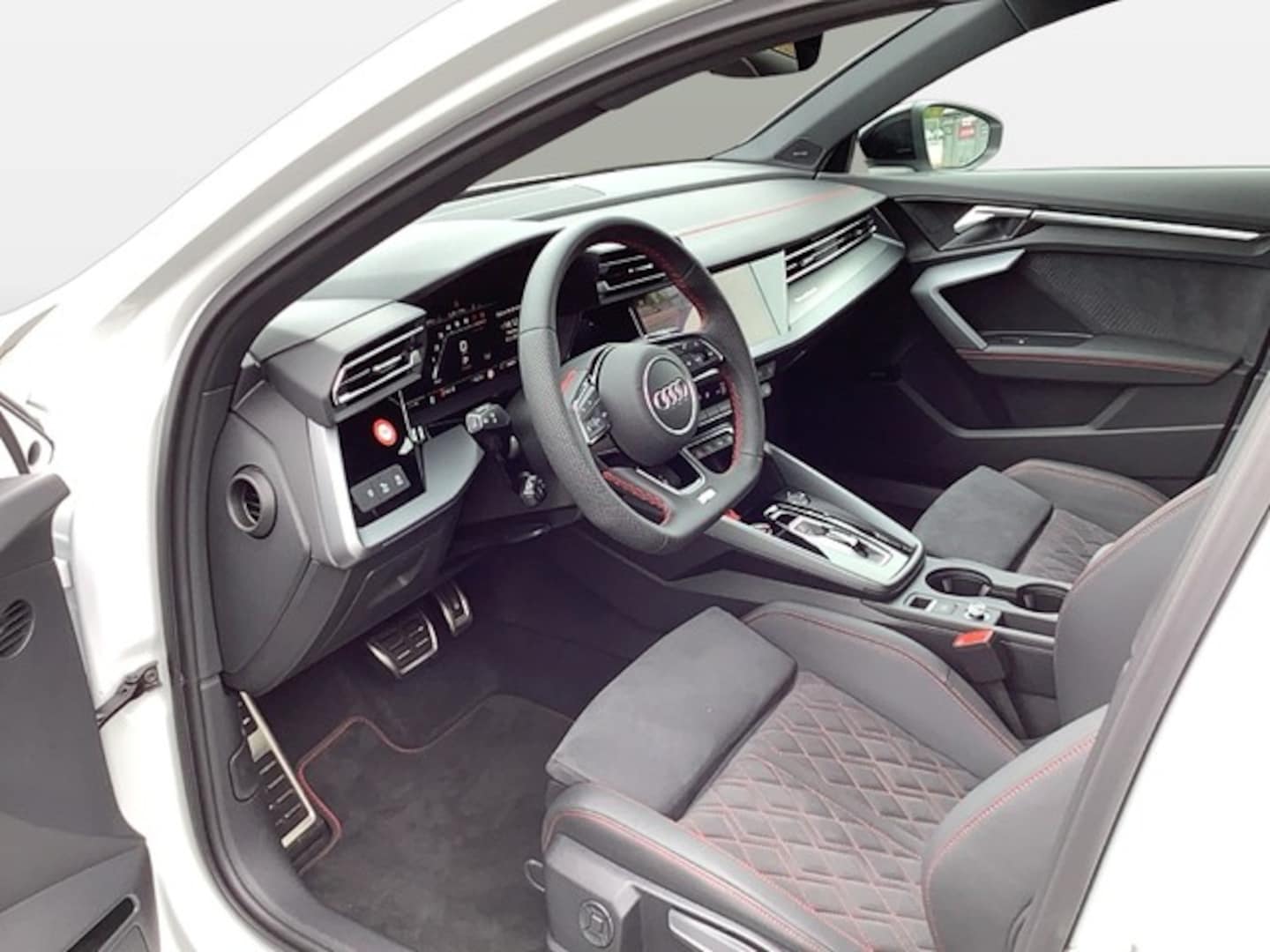 Bild über Audi S3 Sportback TFSI quattro S tronic - für weitere Informationen kontaktieren Sie den Audi Partner