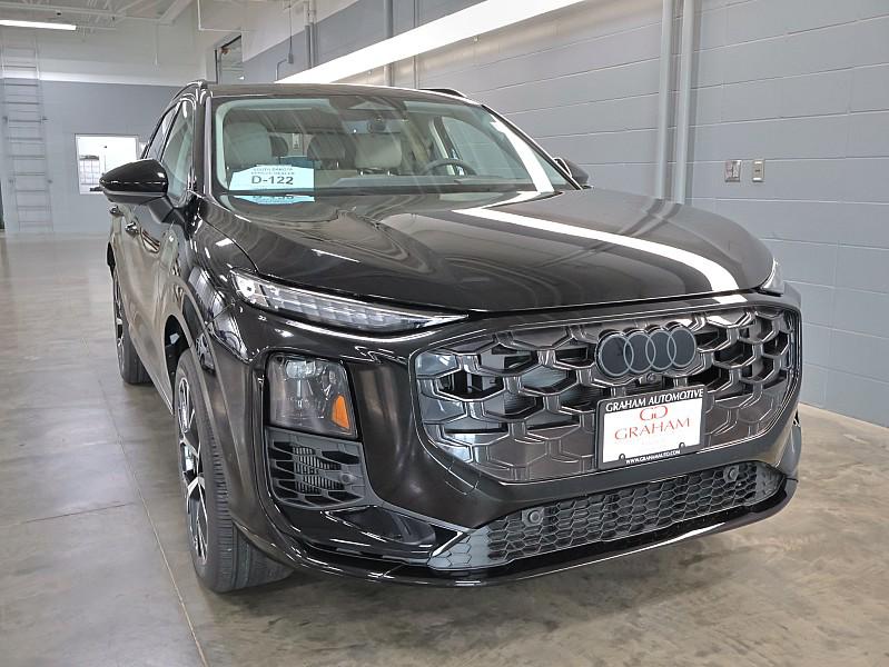 2026 Audi Q3 S line quattro's photo