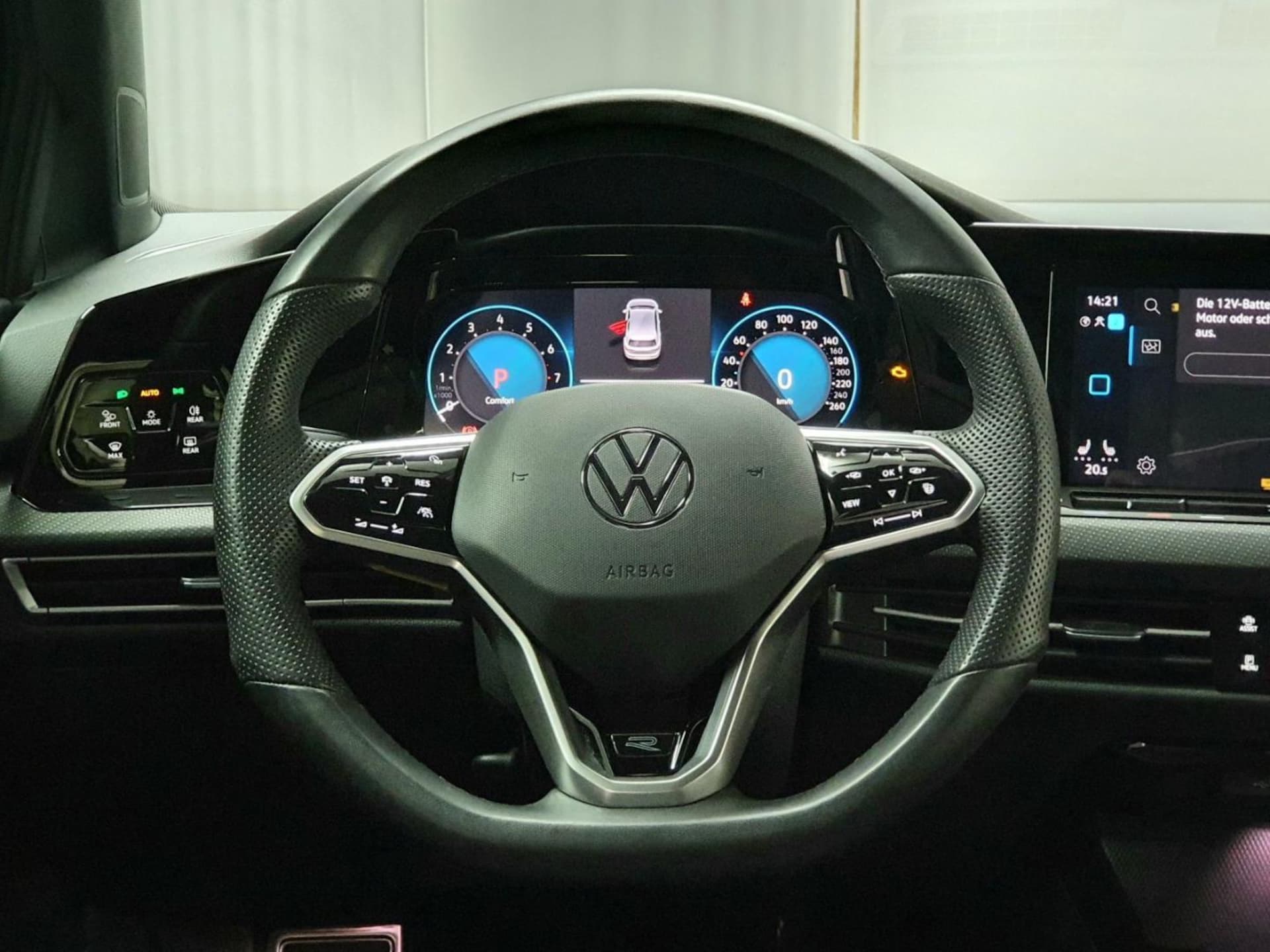 Volkswagen Golf R-Line