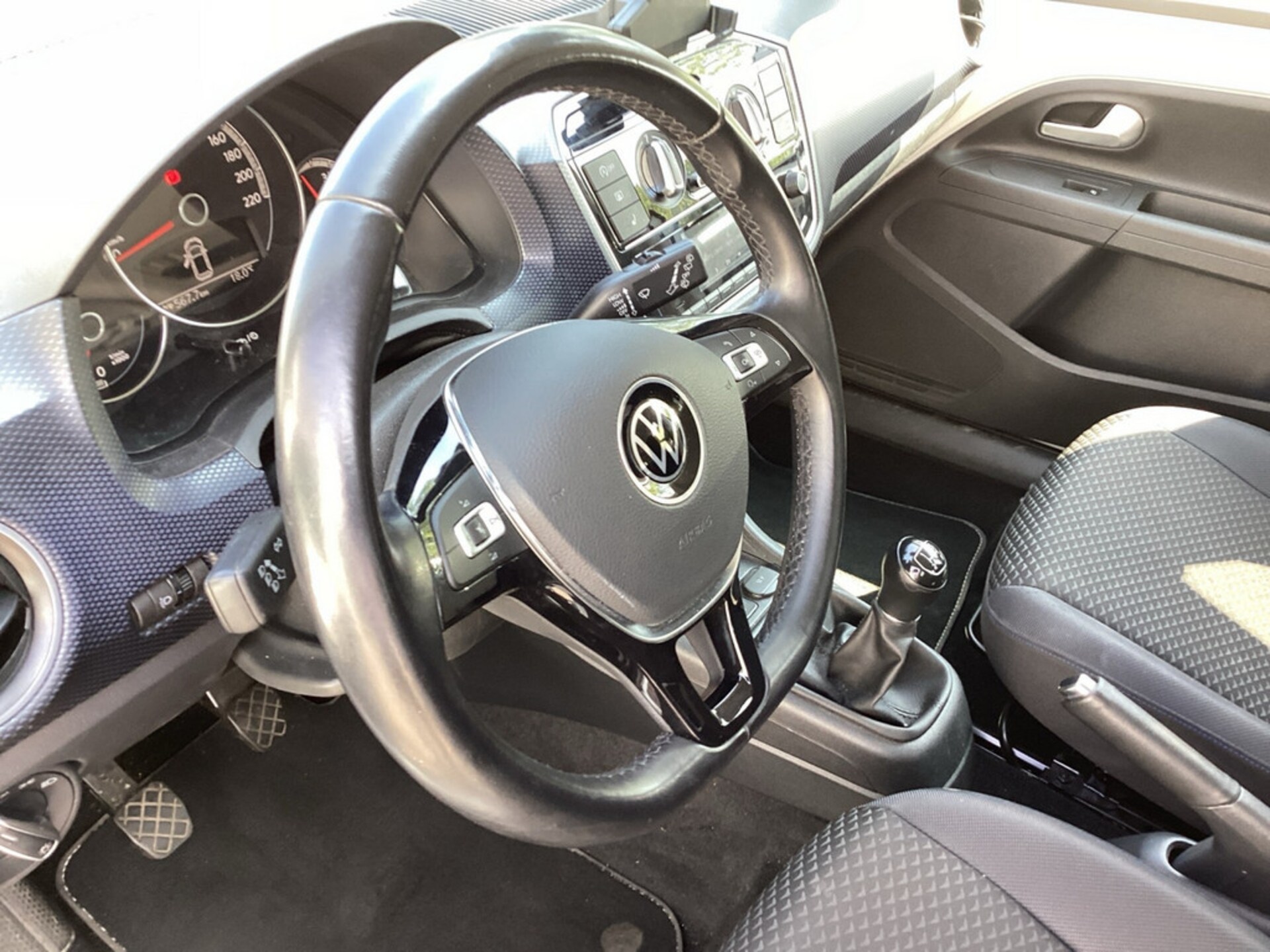 Volkswagen up! UNITED