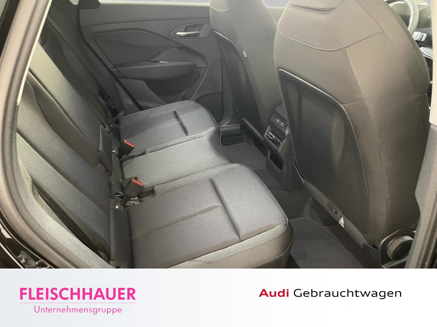 Bild über Audi Q3 SUV TFSI 110 kW S tronic - für weitere Informationen kontaktieren Sie den Audi Partner