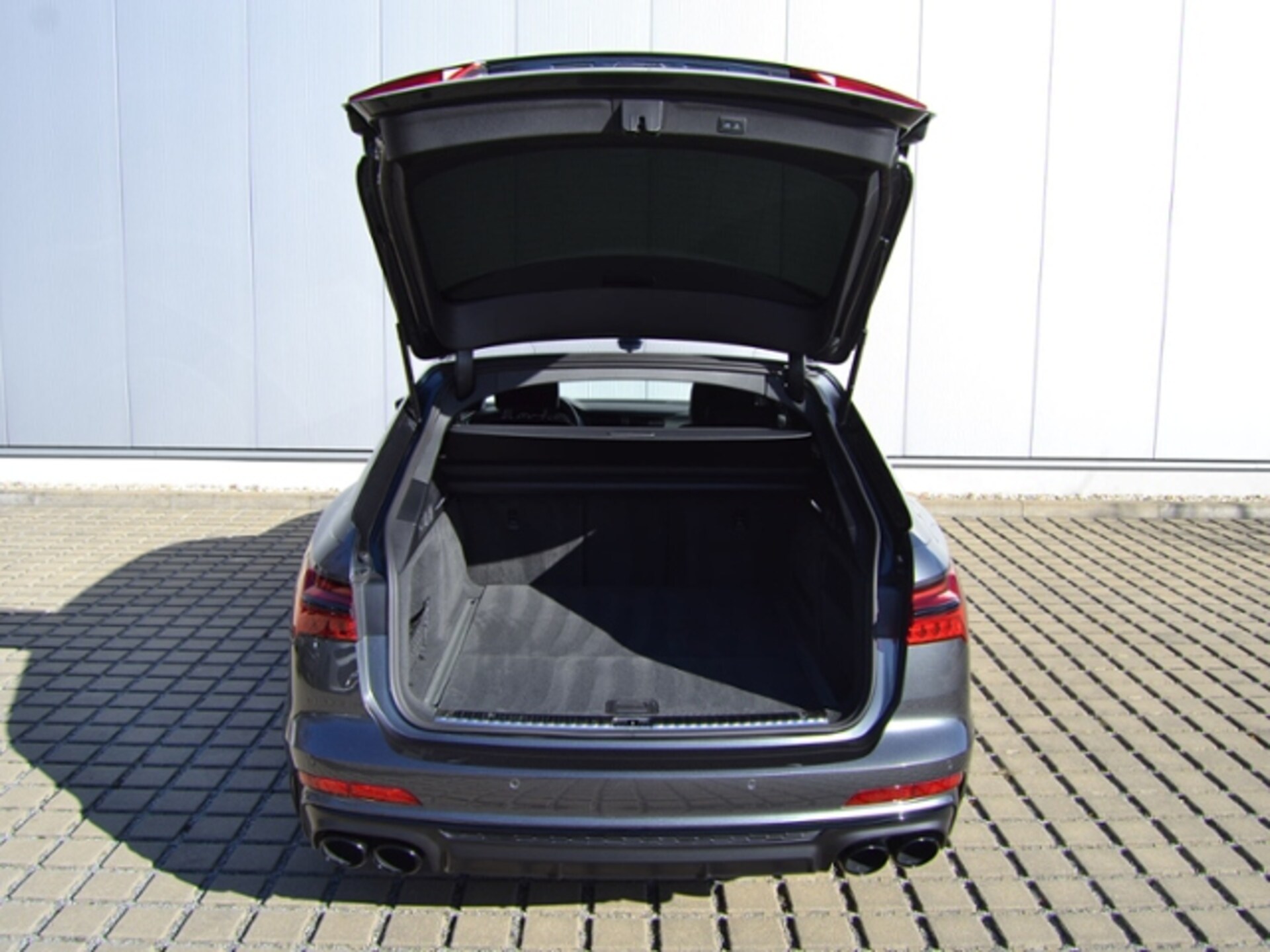 Audi S6 Avant