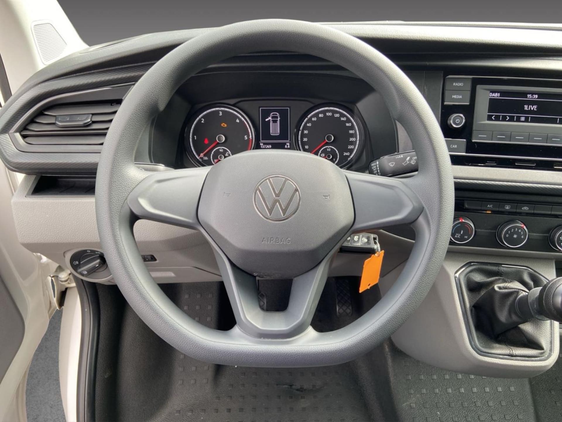Volkswagen T6.1 Transporter Kasten langer Radstand