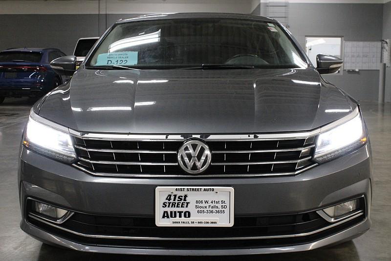 2017 Volkswagen Passat SE - Photo 8