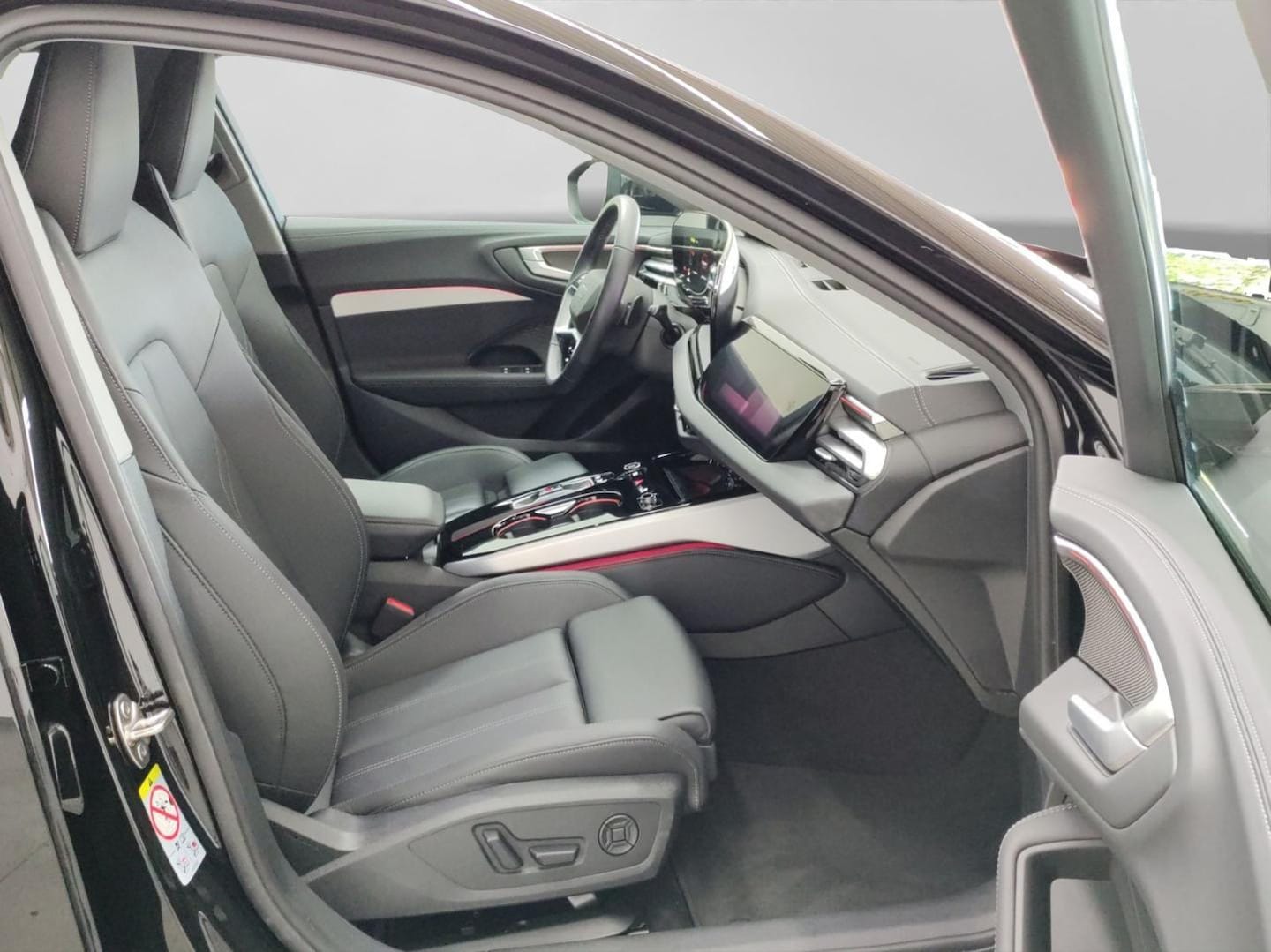 Bild über Audi A5 Avant TDI 150 kW S tronic - für weitere Informationen kontaktieren Sie den Audi Partner