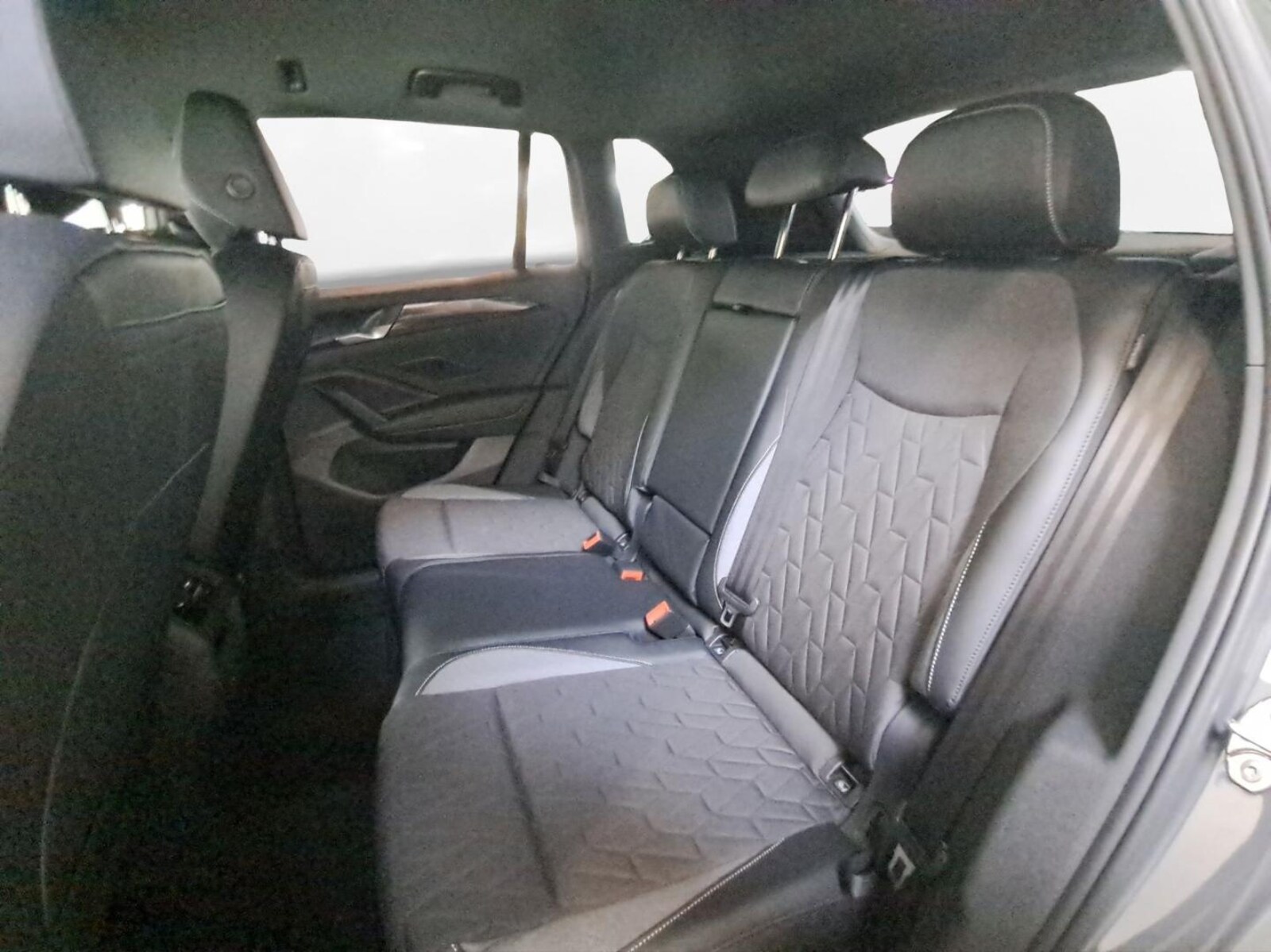 Volkswagen Tiguan – Bild 9