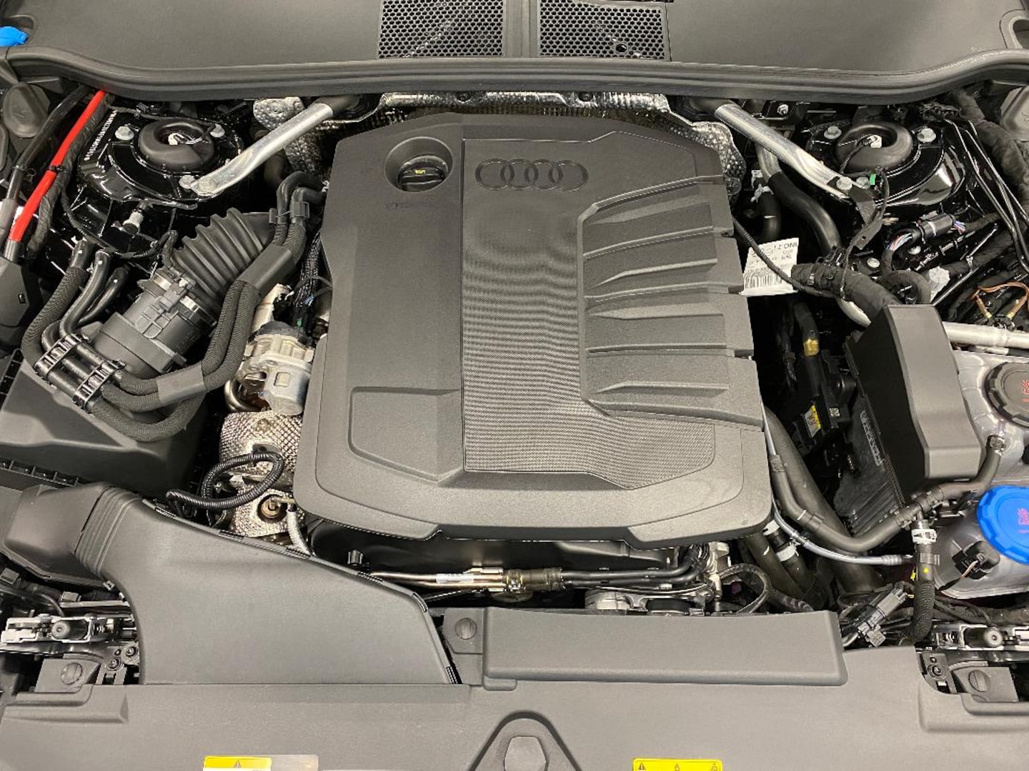Bild über Audi A5 Avant TDI quattro 150 kW S tronic - für weitere Informationen kontaktieren Sie den Audi Partner