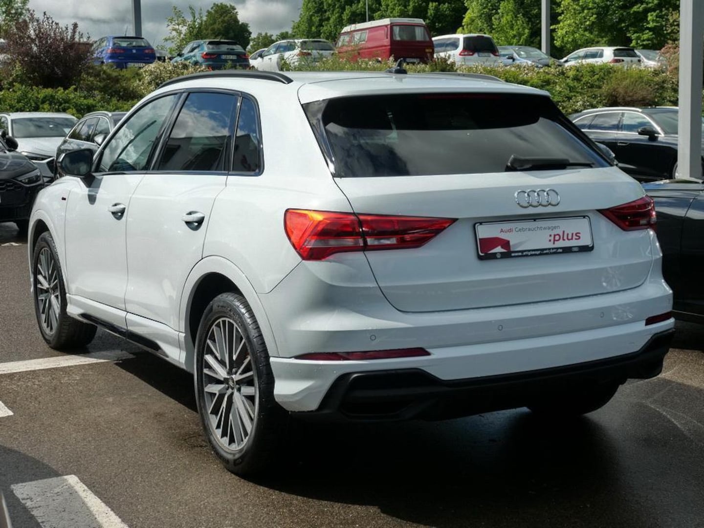 Bild über Audi Q3 S line 35 TFSI S tronic - für weitere Informationen kontaktieren Sie den Audi Partner